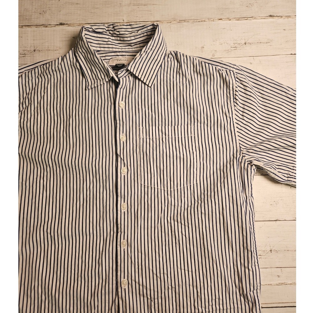 American Eagle Mens XS Relaxed Fit Blue White Striped Short Sleeve Shirt